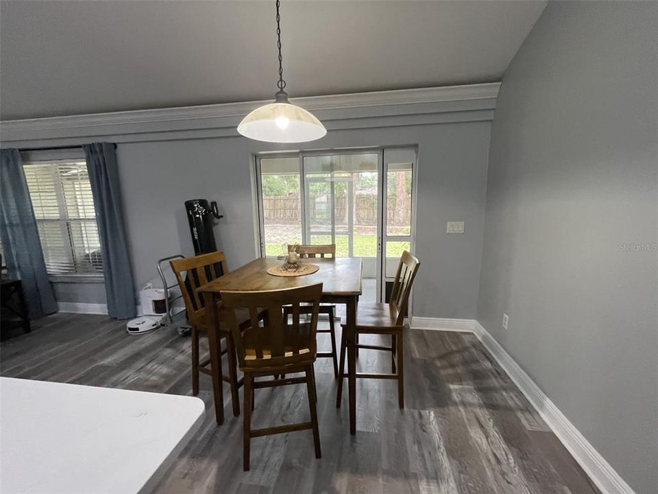 For Sale: $365,000 (4 beds, 2 baths, 1874 Square Feet)