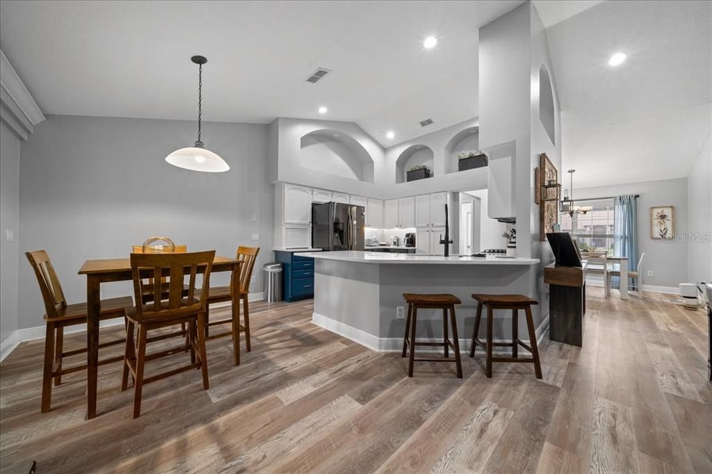 For Sale: $365,000 (4 beds, 2 baths, 1874 Square Feet)