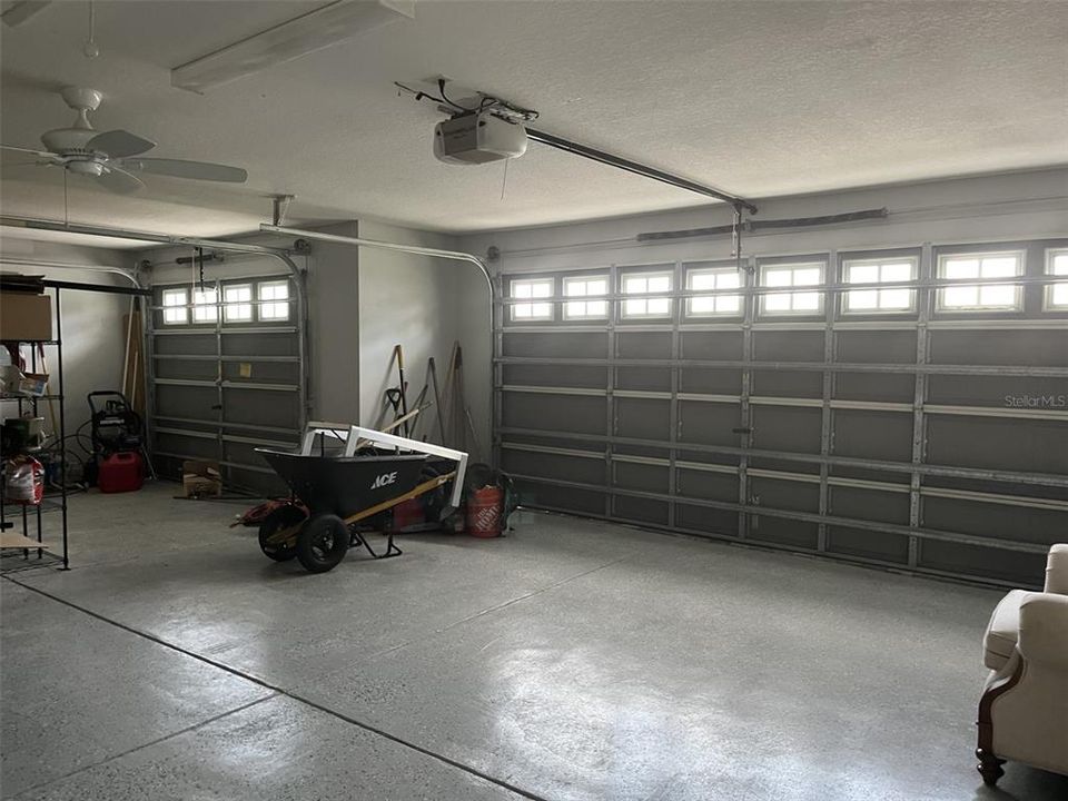 For Sale: $365,000 (4 beds, 2 baths, 1874 Square Feet)