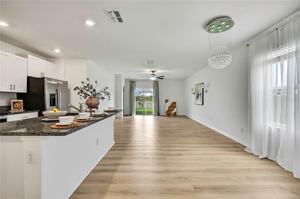 For Sale: $409,000 (5 beds, 2 baths, 2389 Square Feet)