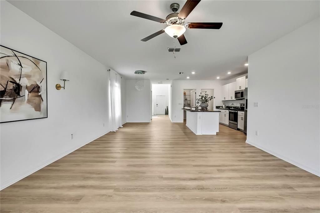 For Sale: $409,000 (5 beds, 2 baths, 2389 Square Feet)