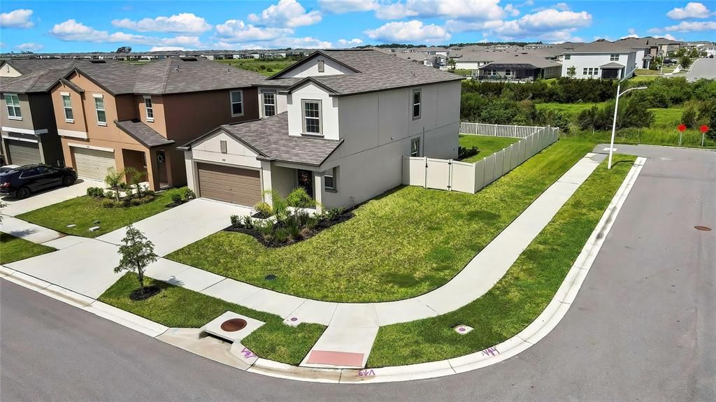 For Sale: $409,000 (5 beds, 2 baths, 2389 Square Feet)