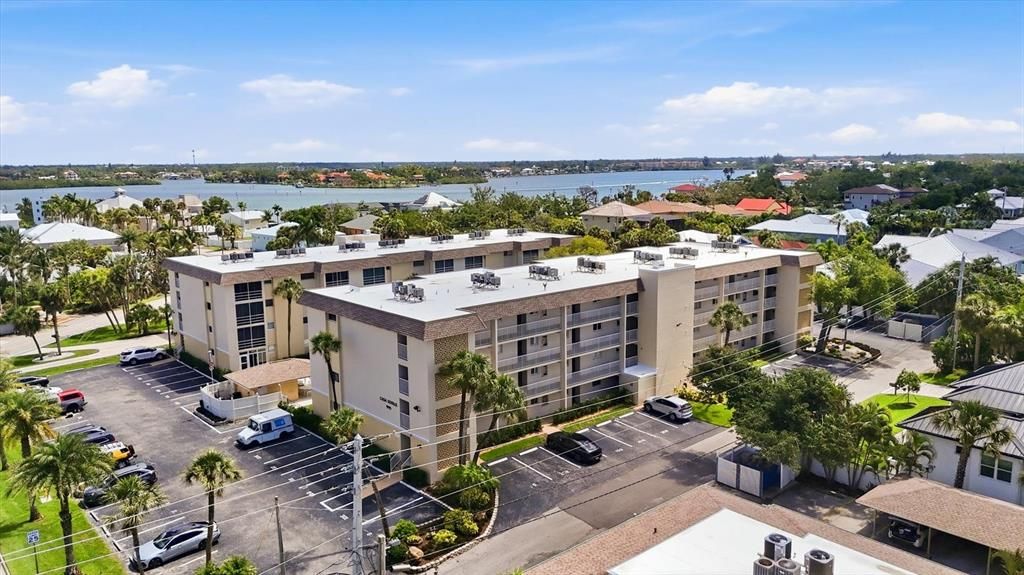 En Venta: $369,000 (2 camas, 2 baños, 1016 Pies cuadrados)
