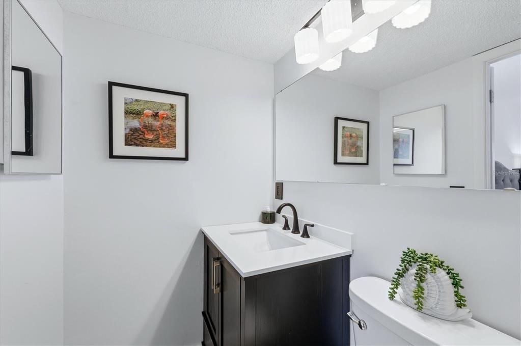 En Venta: $369,000 (2 camas, 2 baños, 1016 Pies cuadrados)