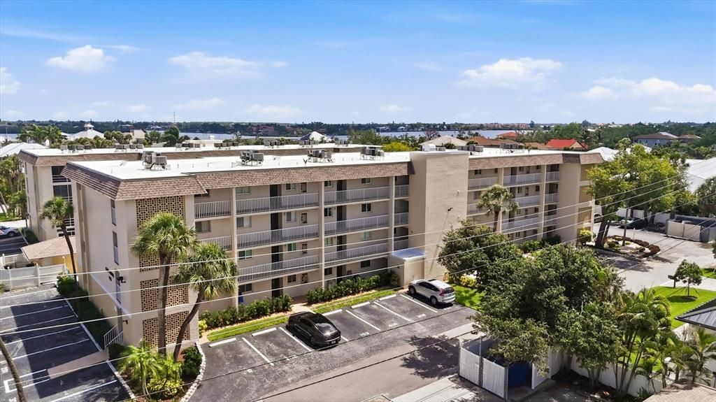 En Venta: $369,000 (2 camas, 2 baños, 1016 Pies cuadrados)