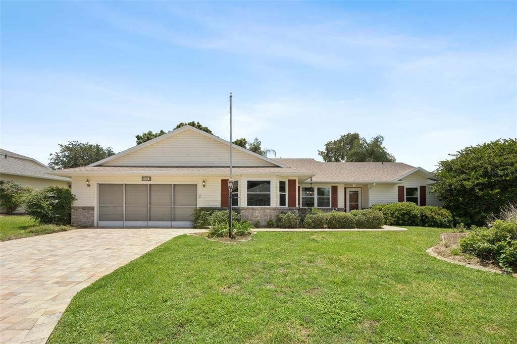 Active With Contract: $289,900 (3 beds, 2 baths, 1853 Square Feet)