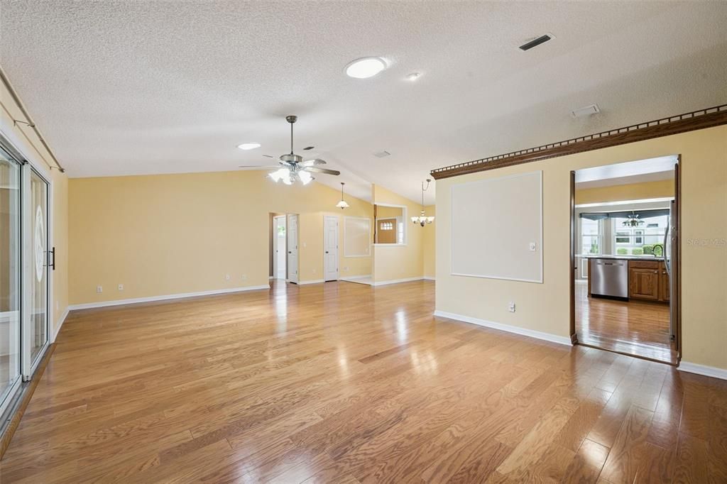 Active With Contract: $289,900 (3 beds, 2 baths, 1853 Square Feet)