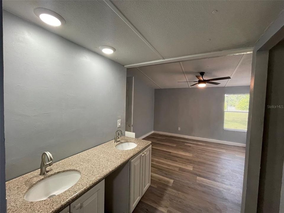 For Rent: $1,800 (3 beds, 2 baths, 1344 Square Feet)