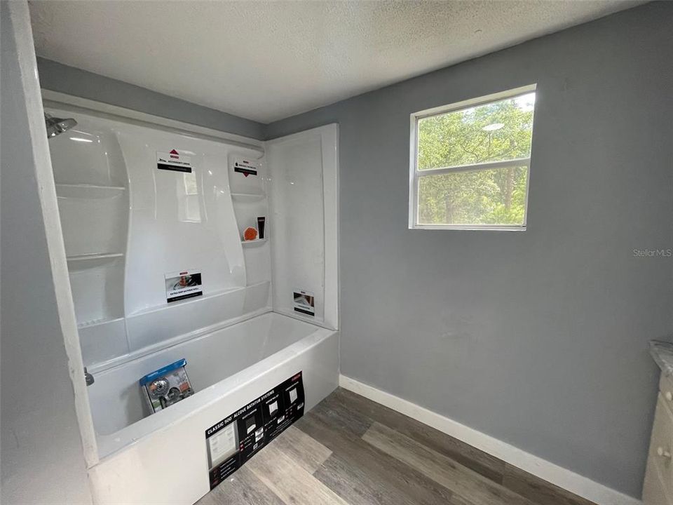 For Rent: $1,800 (3 beds, 2 baths, 1344 Square Feet)