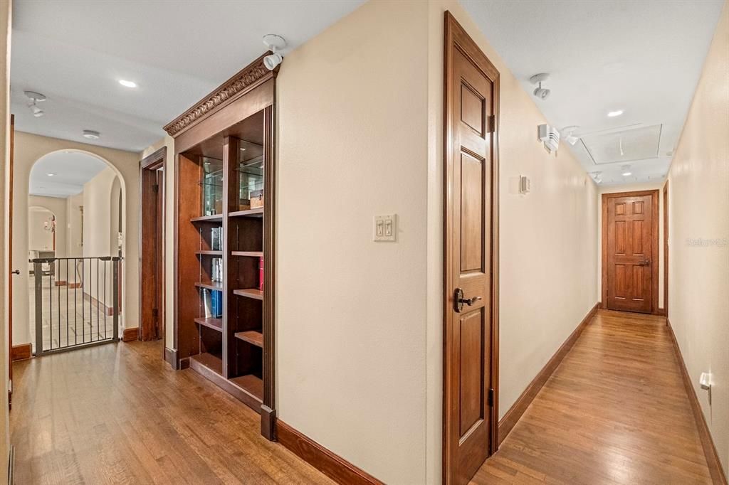For Sale: $1,395,000 (3 beds, 3 baths, 3362 Square Feet)