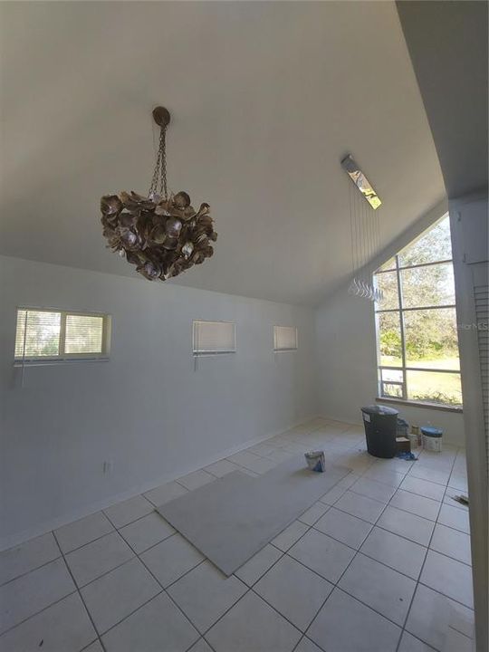 For Sale: $369,000 (3 beds, 2 baths, 1421 Square Feet)