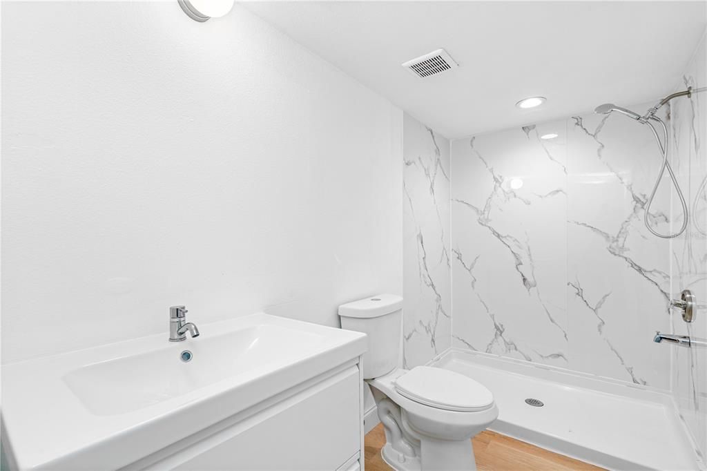 For Rent: $1,200 (1 beds, 1 baths, 626 Square Feet)