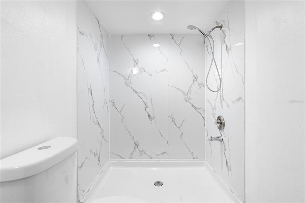 For Rent: $1,200 (1 beds, 1 baths, 626 Square Feet)