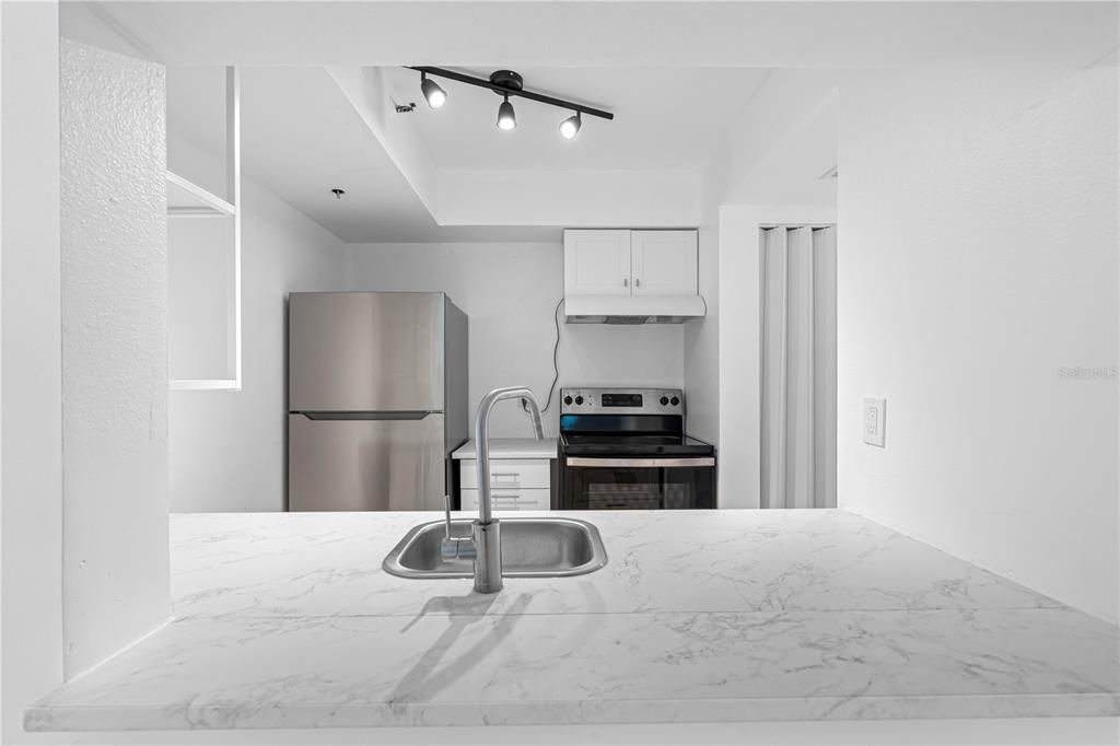 For Rent: $1,200 (1 beds, 1 baths, 626 Square Feet)