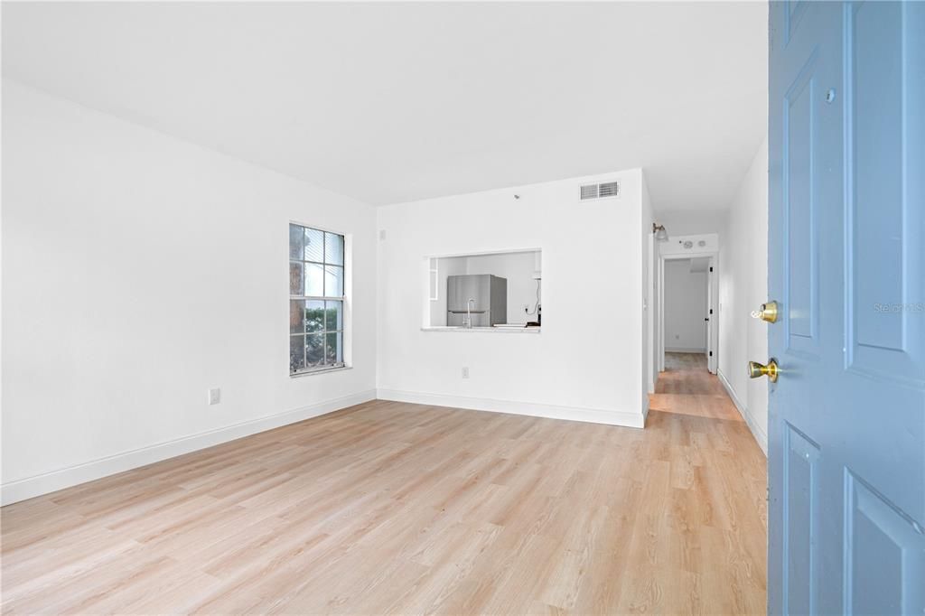 For Rent: $1,200 (1 beds, 1 baths, 626 Square Feet)