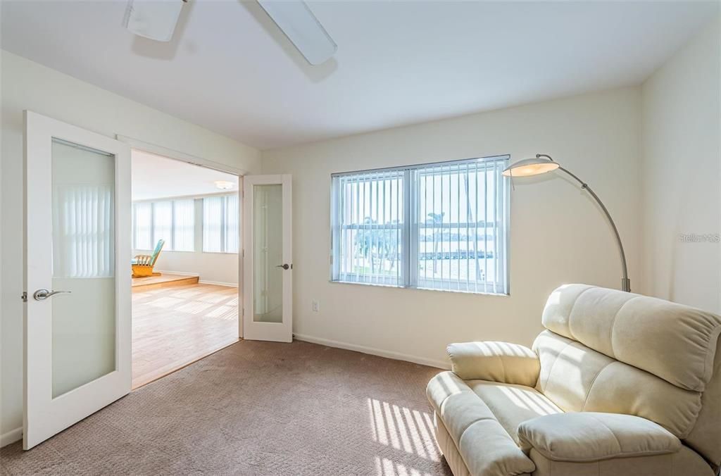 For Sale: $299,000 (2 beds, 2 baths, 1605 Square Feet)
