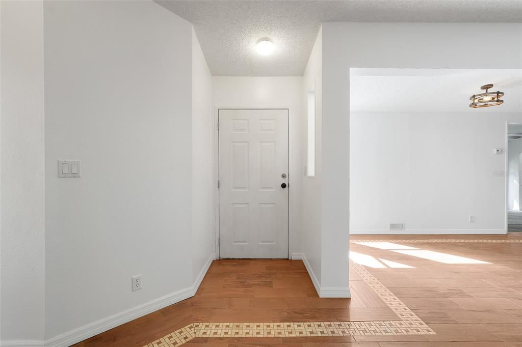 For Sale: $499,990 (4 beds, 2 baths, 2632 Square Feet)