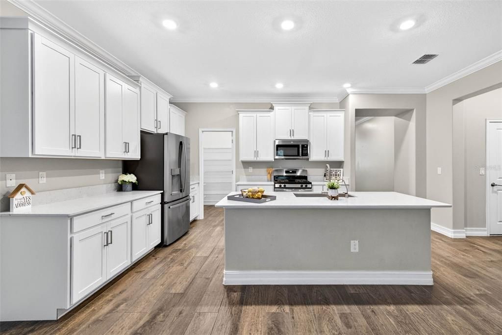 For Rent: $3,000 (3 beds, 2 baths, 2145 Square Feet)