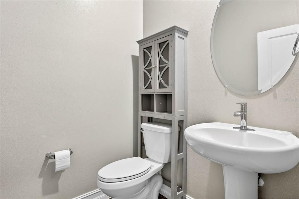 For Rent: $3,000 (3 beds, 2 baths, 2145 Square Feet)