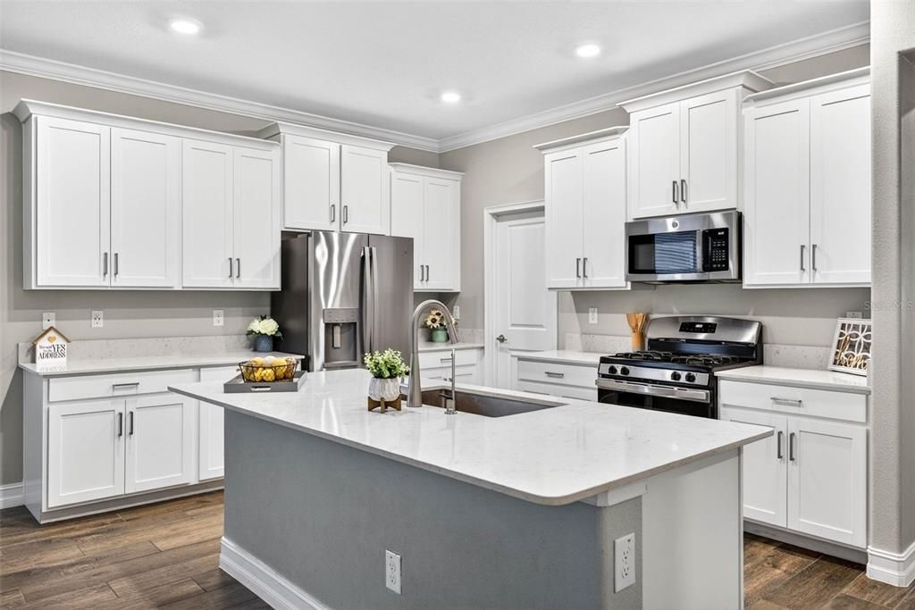 For Rent: $3,000 (3 beds, 2 baths, 2145 Square Feet)