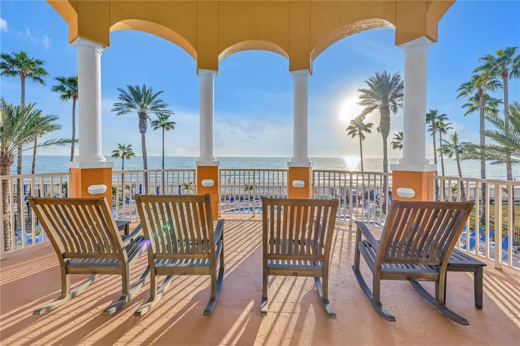 En Venta: $2,250,000 (3 camas, 3 baños, 2060 Pies cuadrados)