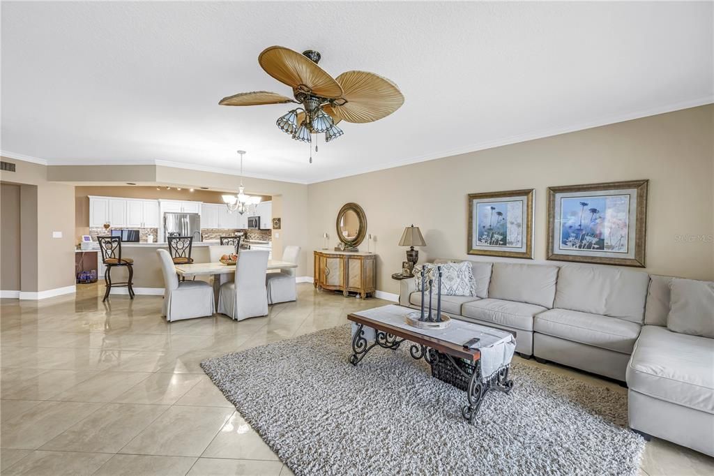 En Venta: $2,250,000 (3 camas, 3 baños, 2060 Pies cuadrados)