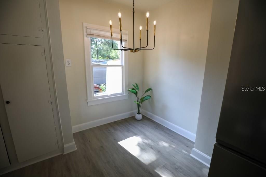 En Venta: $375,000 (2 camas, 0 baños, 1296 Pies cuadrados)