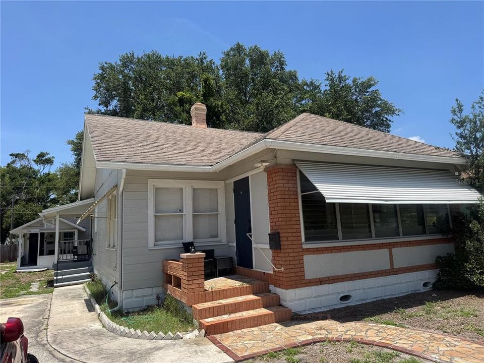 En Venta: $375,000 (2 camas, 0 baños, 1296 Pies cuadrados)