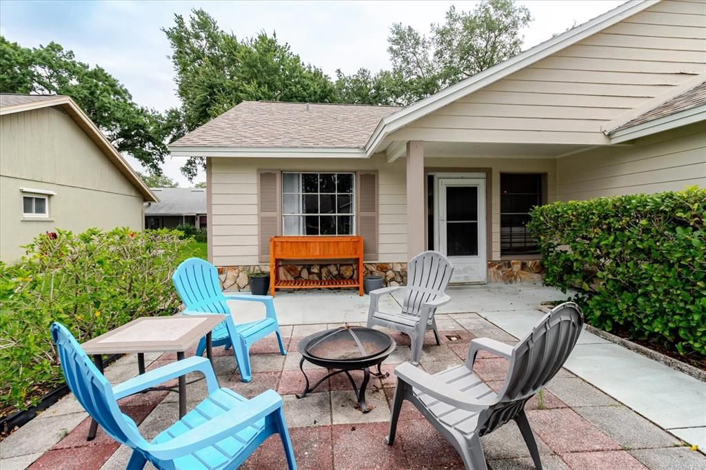 For Sale: $395,000 (3 beds, 2 baths, 1304 Square Feet)