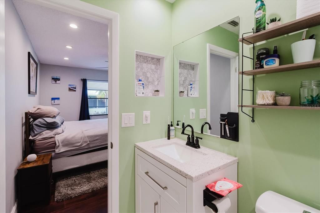 For Sale: $395,000 (3 beds, 2 baths, 1304 Square Feet)
