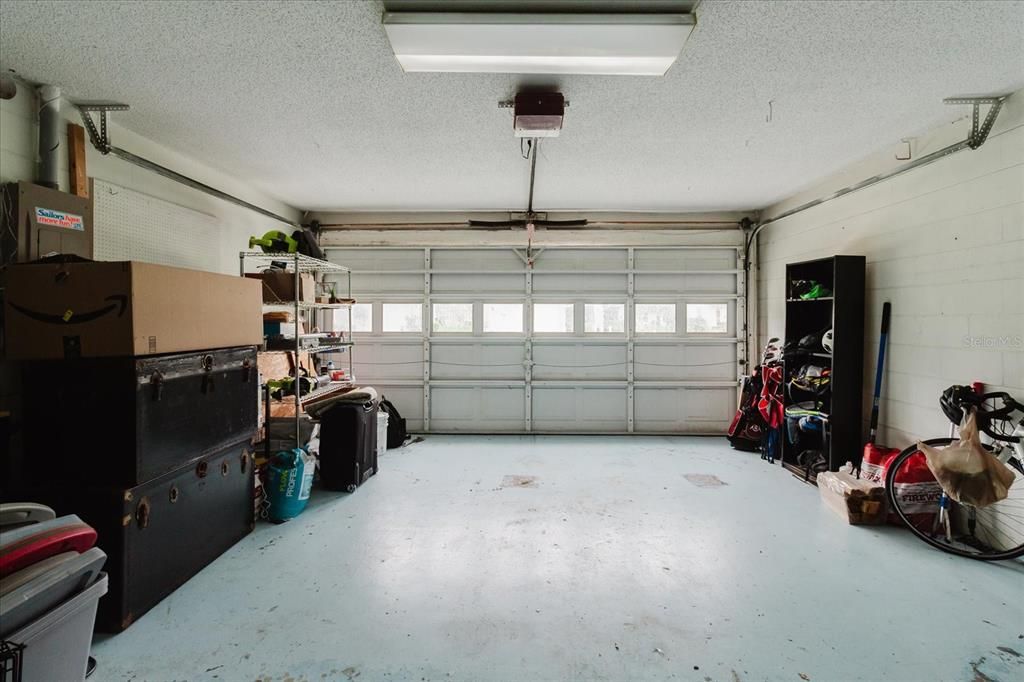 For Sale: $395,000 (3 beds, 2 baths, 1304 Square Feet)