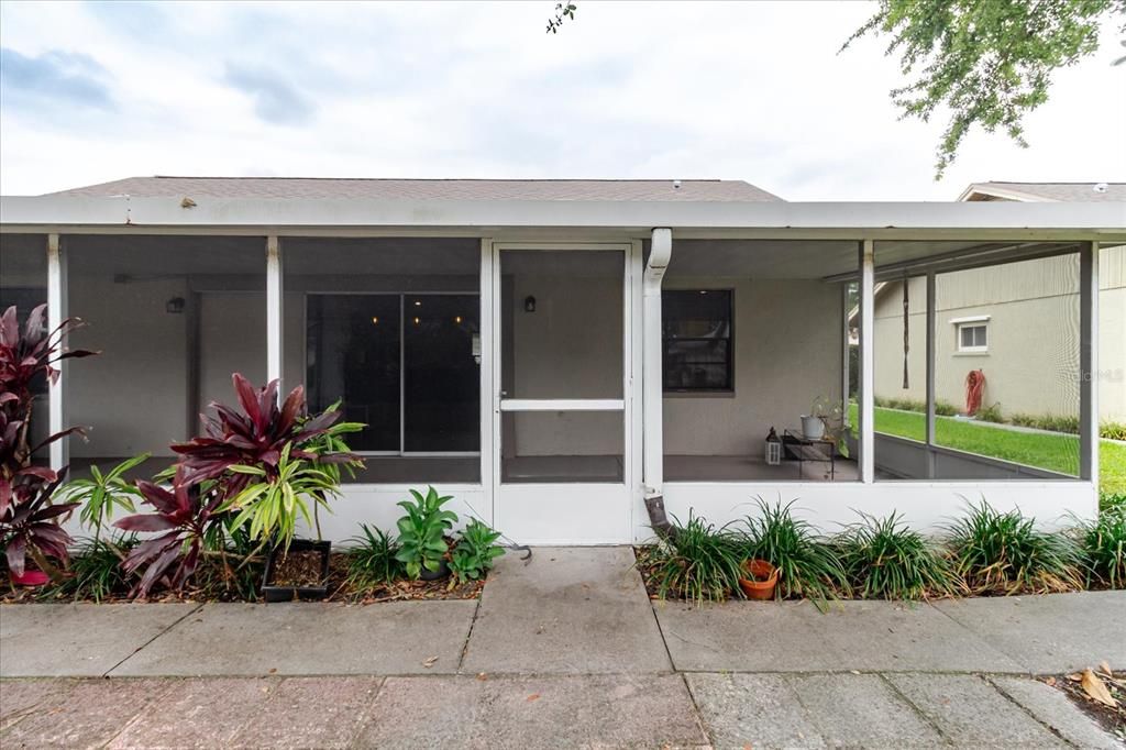 For Sale: $395,000 (3 beds, 2 baths, 1304 Square Feet)
