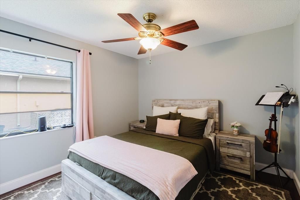 For Sale: $395,000 (3 beds, 2 baths, 1304 Square Feet)
