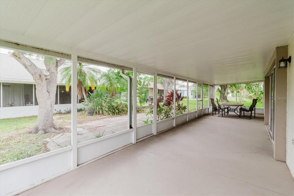 For Sale: $395,000 (3 beds, 2 baths, 1304 Square Feet)