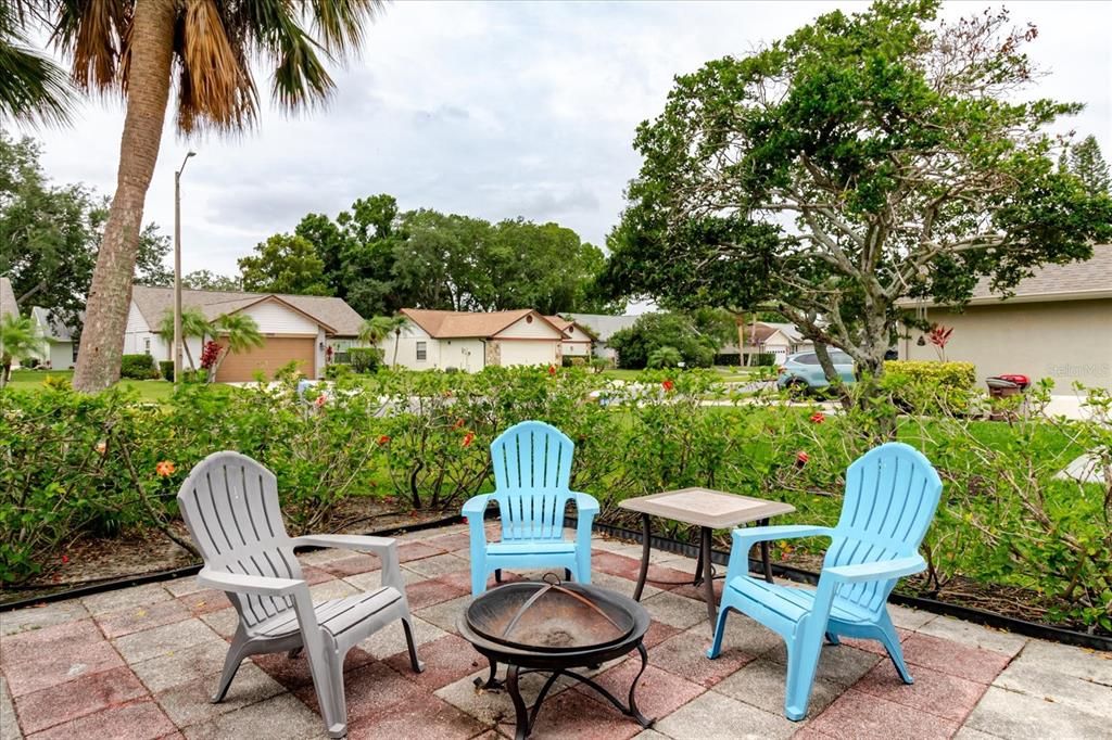 For Sale: $395,000 (3 beds, 2 baths, 1304 Square Feet)