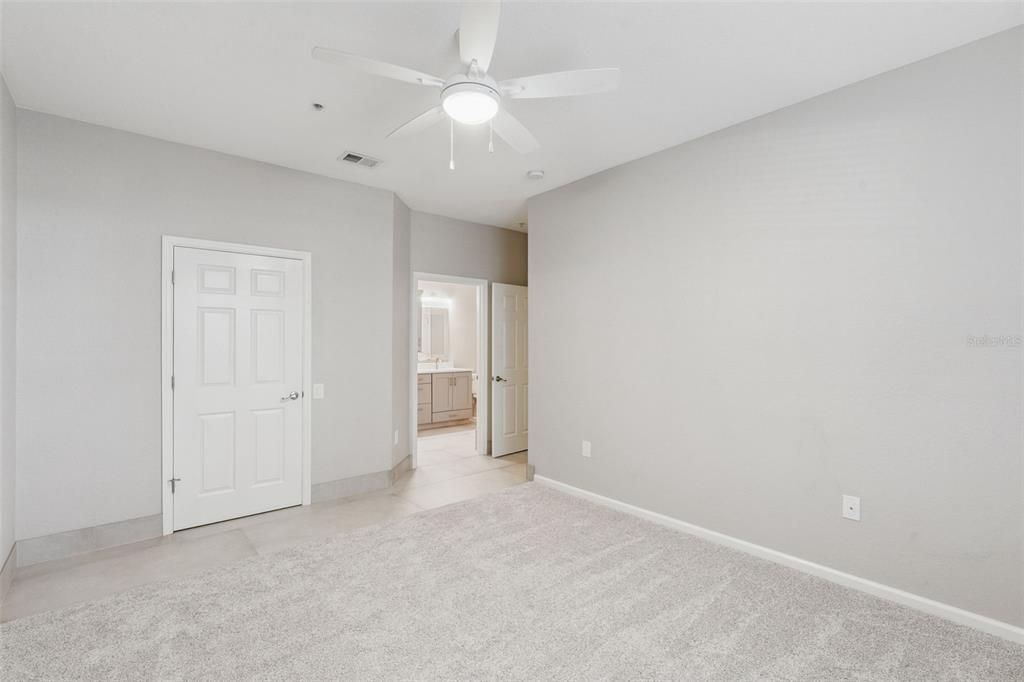 For Rent: $2,100 (3 beds, 2 baths, 1412 Square Feet)