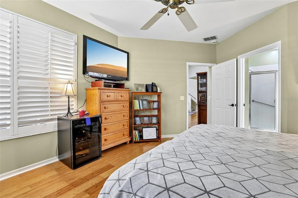 For Sale: $359,900 (3 beds, 2 baths, 1918 Square Feet)