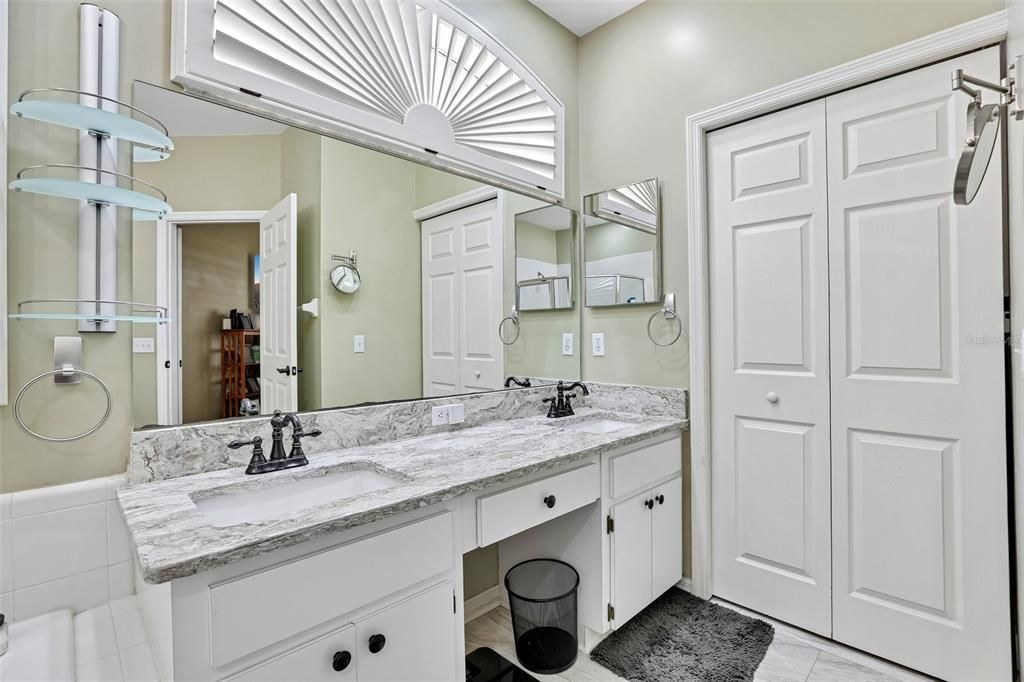 For Sale: $359,900 (3 beds, 2 baths, 1918 Square Feet)