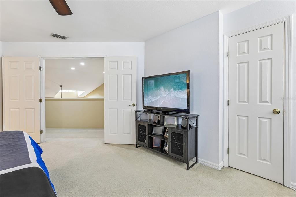 For Sale: $359,900 (3 beds, 2 baths, 1918 Square Feet)