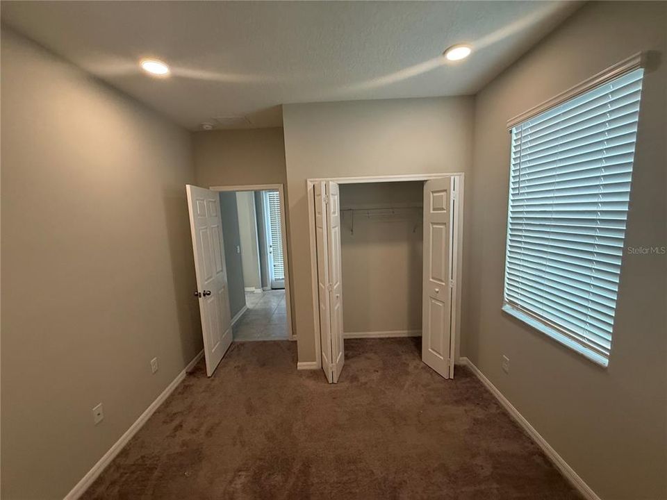 For Sale: $378,000 (5 beds, 3 baths, 3332 Square Feet)