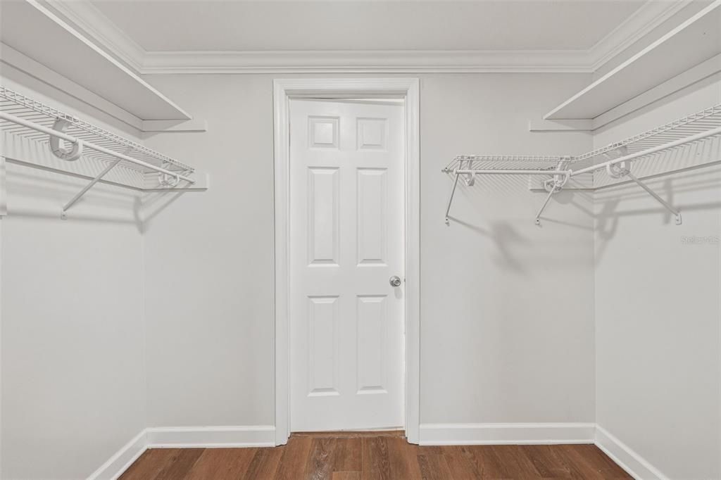For Sale: $349,900 (2 beds, 2 baths, 1408 Square Feet)