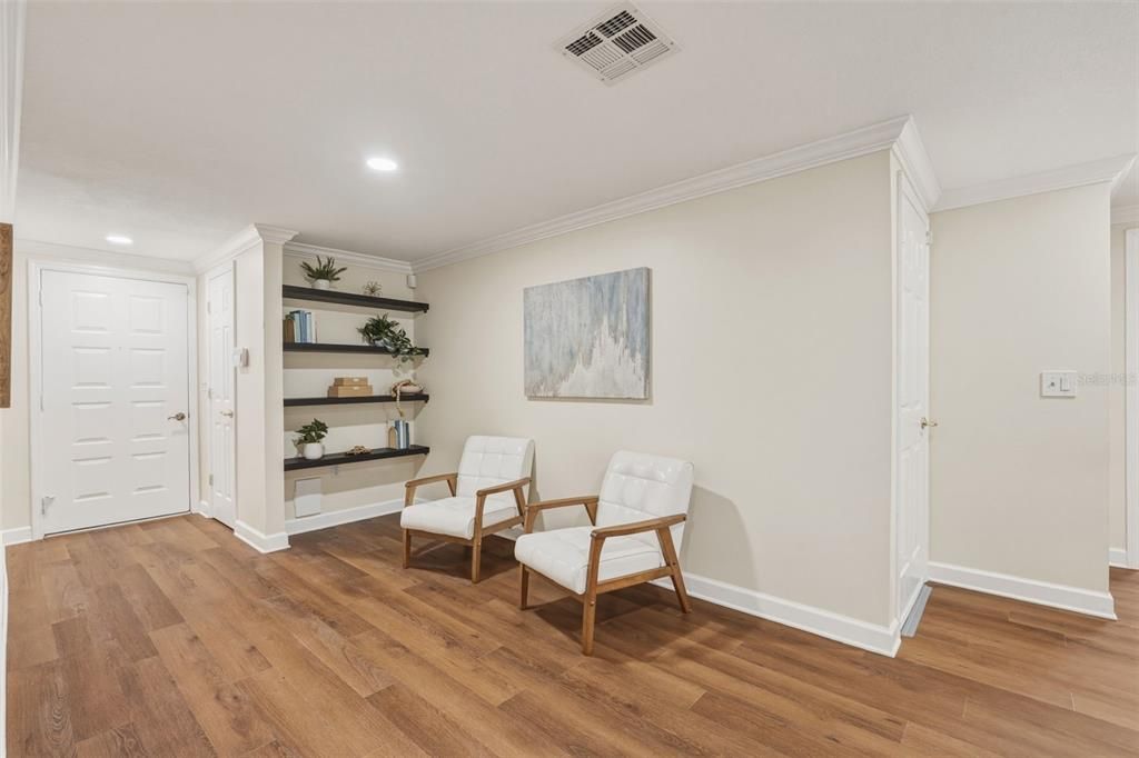 For Sale: $349,900 (2 beds, 2 baths, 1408 Square Feet)