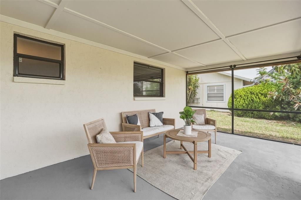 For Sale: $349,900 (2 beds, 2 baths, 1408 Square Feet)