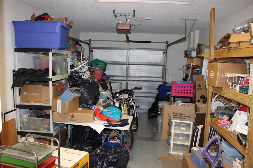 Activo con contrato: $269,000 (3 camas, 2 baños, 1452 Pies cuadrados)