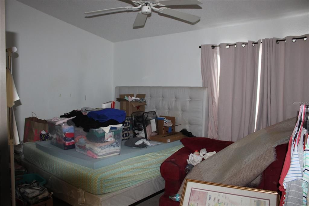 Activo con contrato: $269,000 (3 camas, 2 baños, 1452 Pies cuadrados)