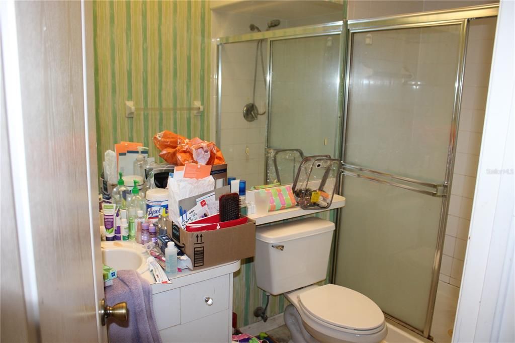 Activo con contrato: $269,000 (3 camas, 2 baños, 1452 Pies cuadrados)