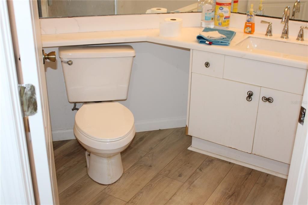Activo con contrato: $269,000 (3 camas, 2 baños, 1452 Pies cuadrados)