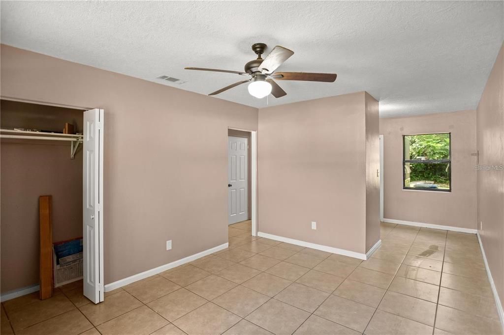 For Rent: $1,195 (2 beds, 1 baths, 750 Square Feet)