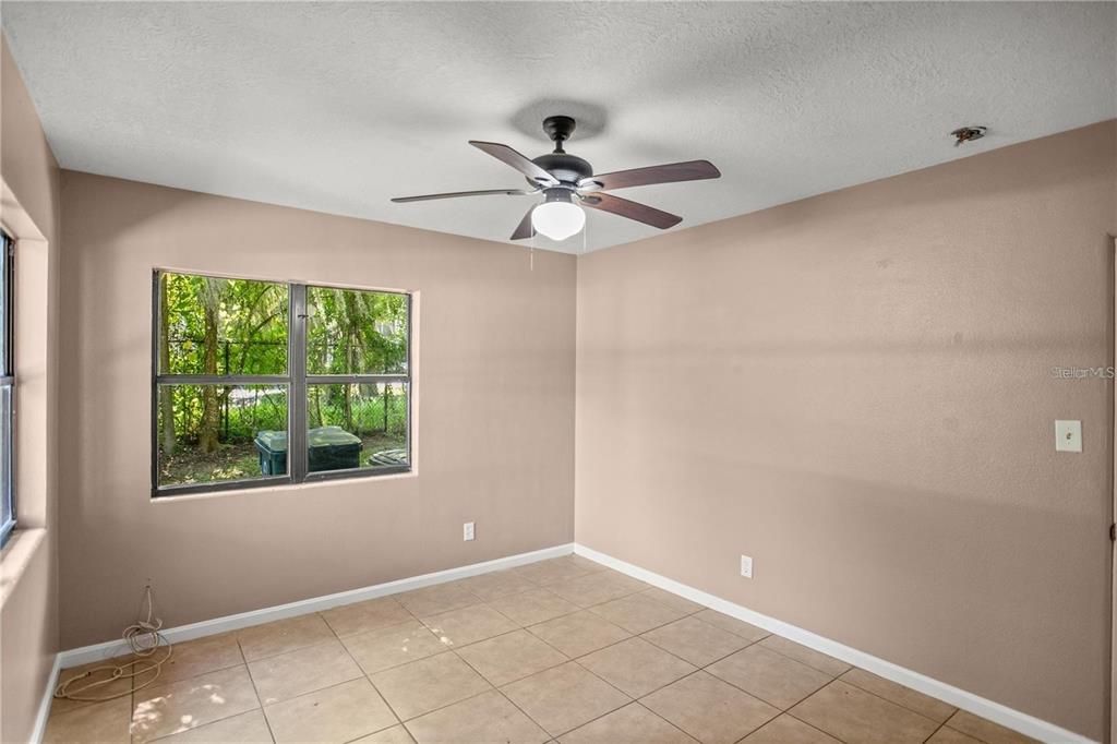 For Rent: $1,195 (2 beds, 1 baths, 750 Square Feet)