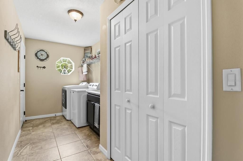 For Sale: $780,000 (3 beds, 3 baths, 3413 Square Feet)